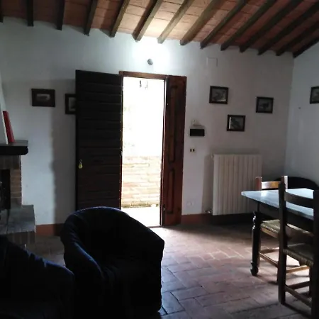 Agritur Osvaldo Castiglione Del Perugia Piscina Acqua Salata Possibilita Colazione 팜스테이