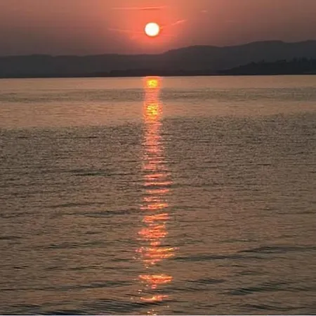 Agritur Osvaldo Castiglione Del Perugia Piscina Acqua Salata Possibilita Colazione Κατάλυμα σε φάρμα Castiglione del Lago