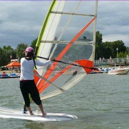Agritur Osvaldo Castiglione Del Perugia Piscina Acqua Salata Possibilita Colazione Κατάλυμα σε φάρμα